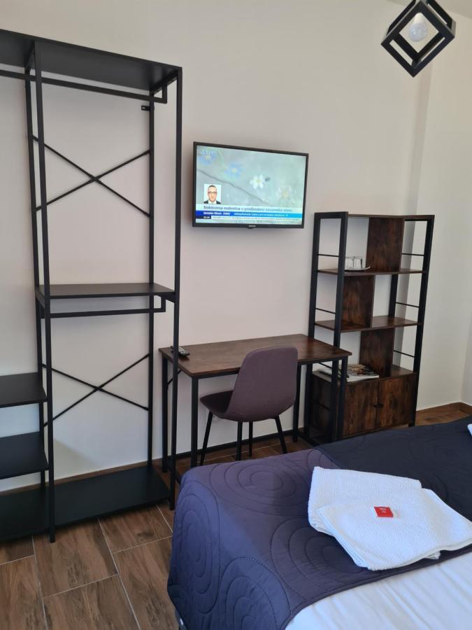 Hotel Montenegro Bruntál المظهر الخارجي الصورة