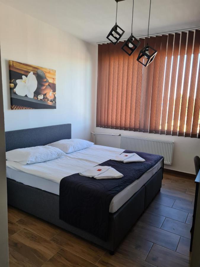 Hotel Montenegro Bruntál المظهر الخارجي الصورة