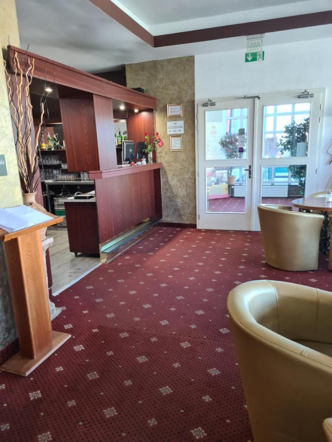 Hotel Montenegro Bruntál المظهر الخارجي الصورة
