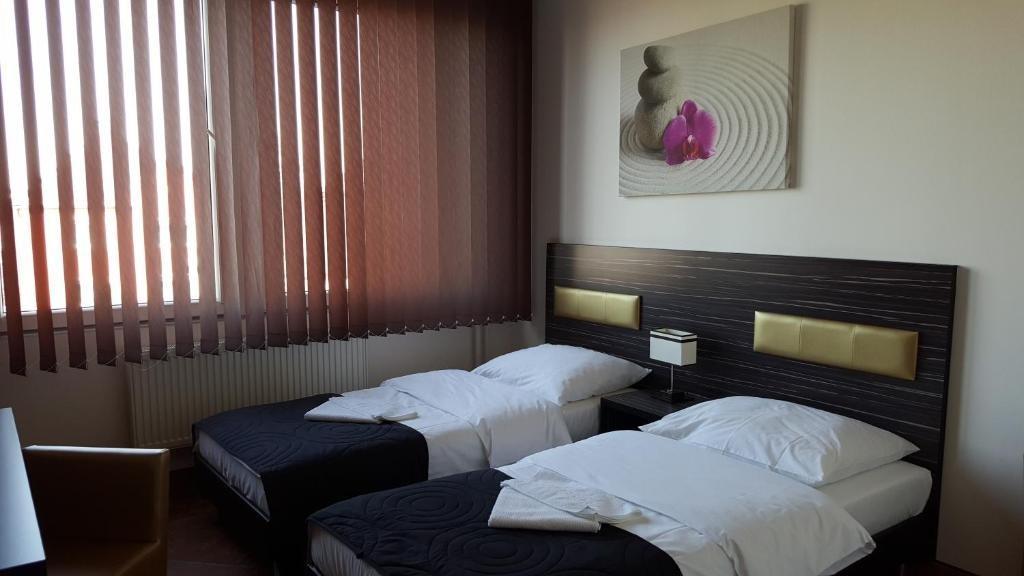 Hotel Montenegro Bruntál المظهر الخارجي الصورة