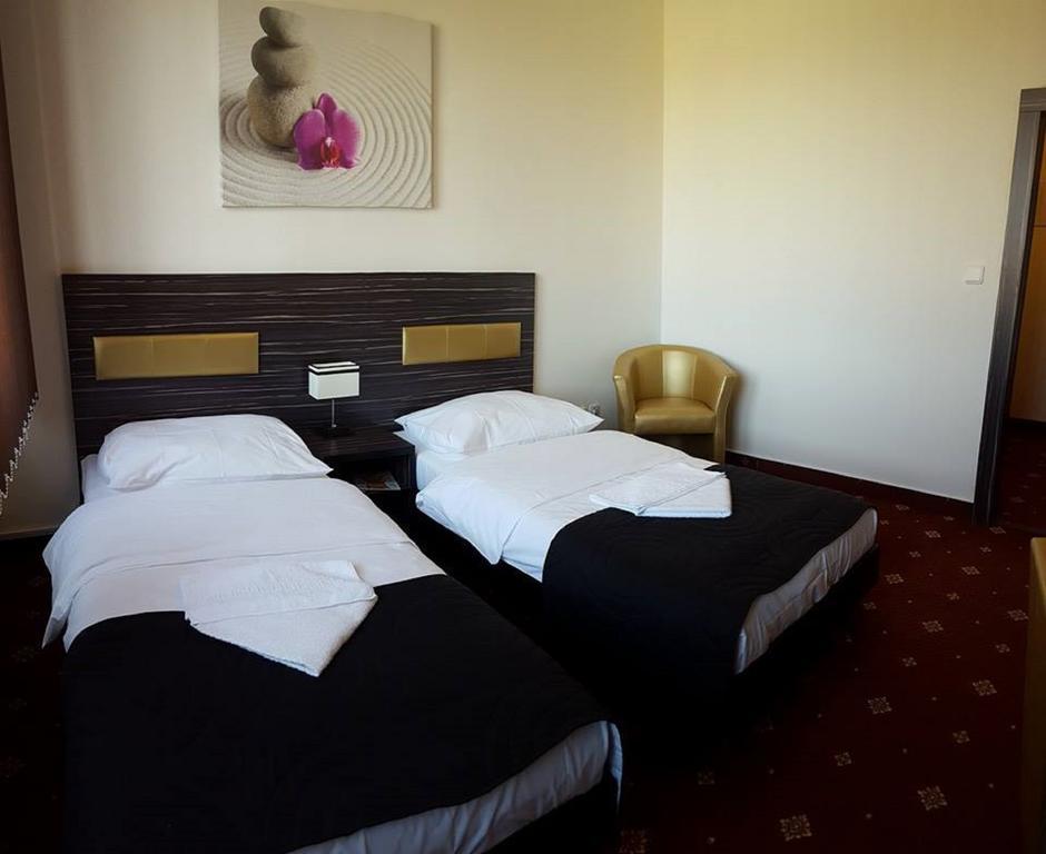 Hotel Montenegro Bruntál المظهر الخارجي الصورة