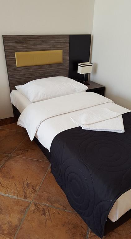Hotel Montenegro Bruntál المظهر الخارجي الصورة